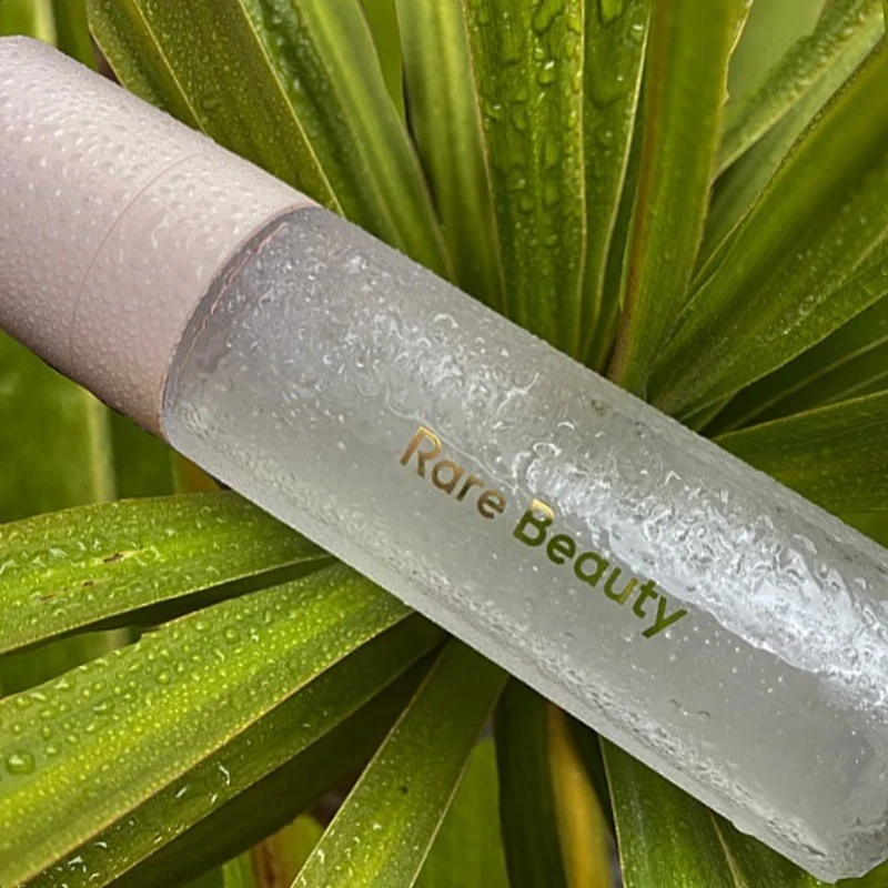 Rare Beauty-Spray de maquillaj - Makeup Fixing Mist reseña y precio