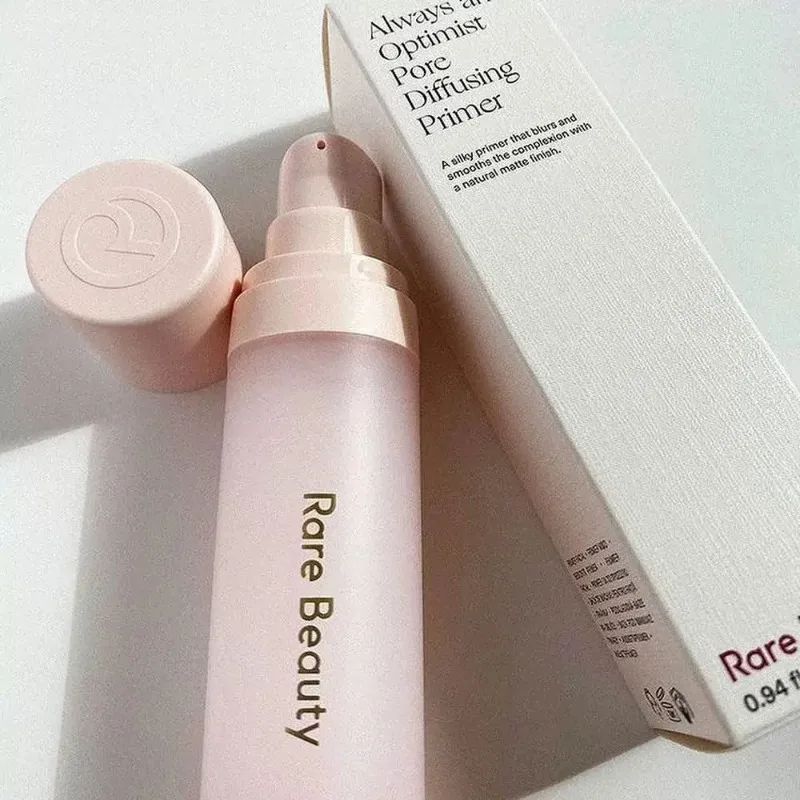 Rare Beauty-Spray de maquillaj - Makeup Fixing Mist reseña y precio